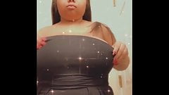 Snap bishhwet15 Ari from Chicago play with her big tits