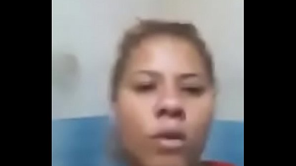 Venezolana me mandan video en el baño masturbadose rico