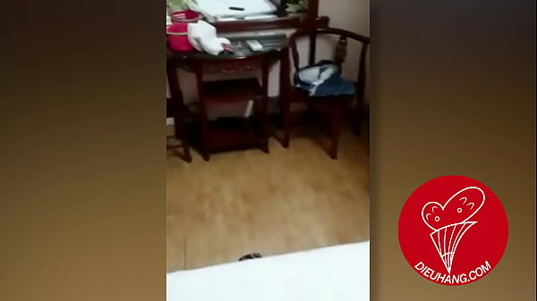 Địt em rau đẹp trong khách sạn
